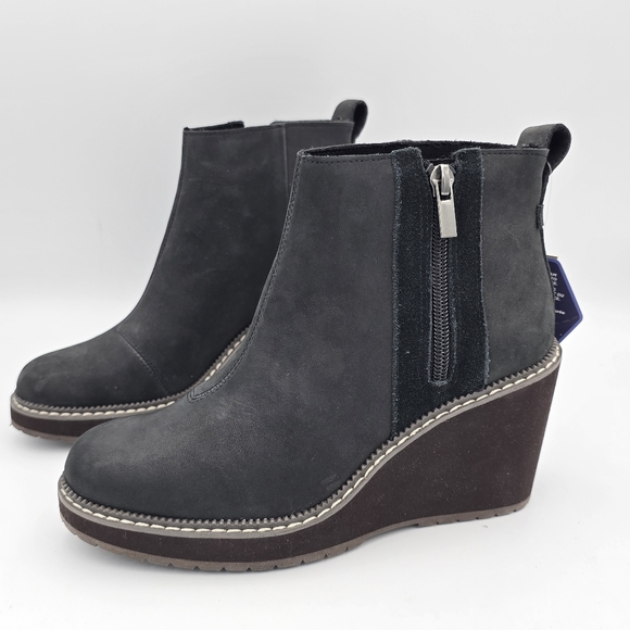 TOMS Raven Water Resistant Wedge Ankle Booties, Black Oiled Nubuck/Suede, Size 5 - Picture 5 of 16
